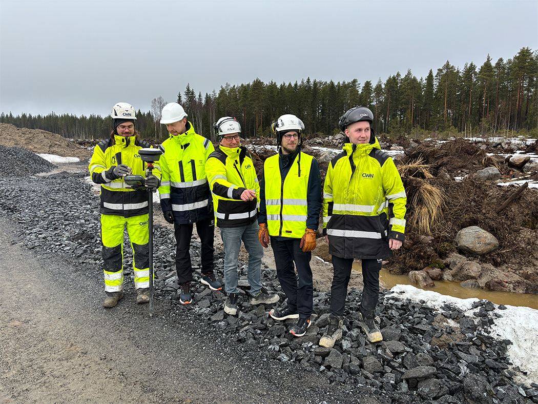Mätare Tage Nordberg från CWN , John Stefansson från Luleå kommun. Christian Niemi, platschef för CWN, Mattias Landström, projektledare från Lulå kommun och Jimmy Strand, arbetsledare vid CWN