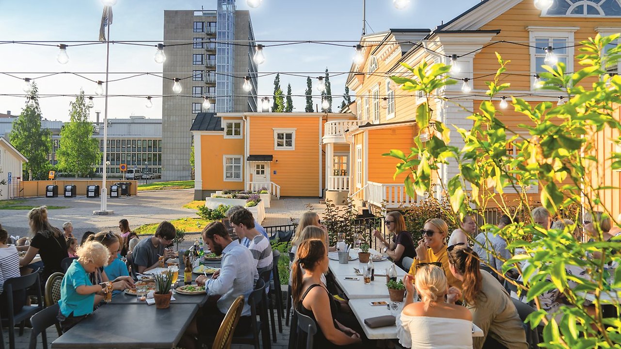 Uteserveringen på Gusto vid Bergströmska gårdens innergård